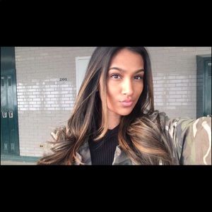 Meet your Posher, Racquel